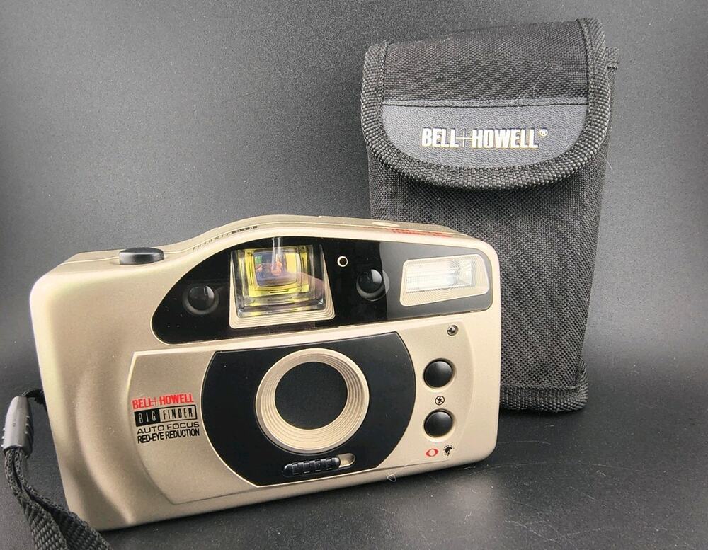 Bell & Howell Big Finder 35mm Point and Shoot Film Camera w/ Quartz Date Case